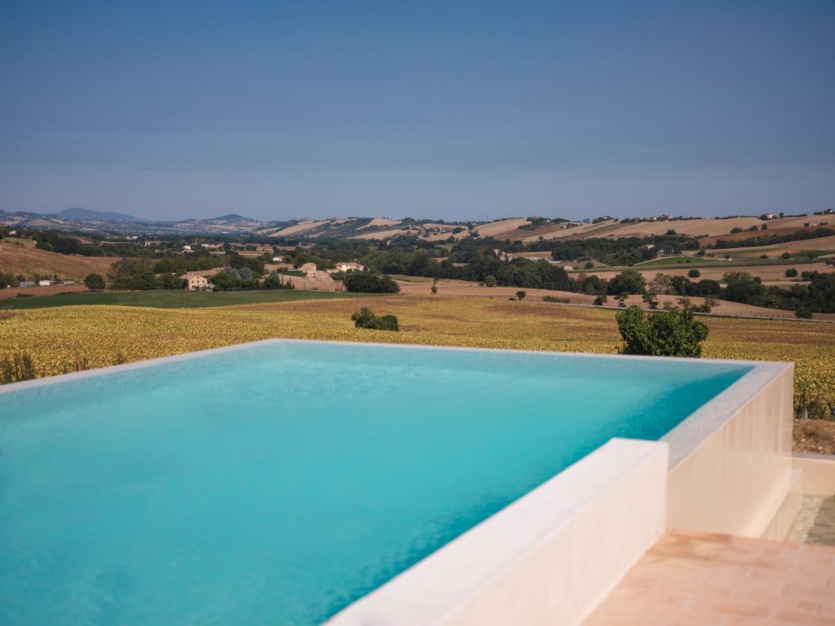 Casale Tre Gelsi Bed & Breakfast Cingoli Bagian luar foto