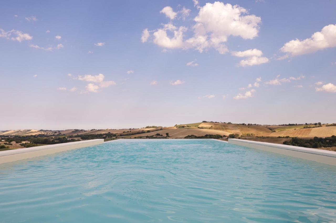 Casale Tre Gelsi Bed & Breakfast Cingoli Bagian luar foto