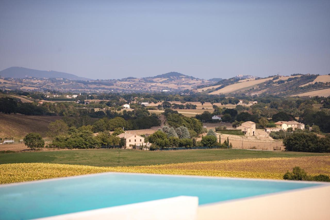Casale Tre Gelsi Bed & Breakfast Cingoli Bagian luar foto